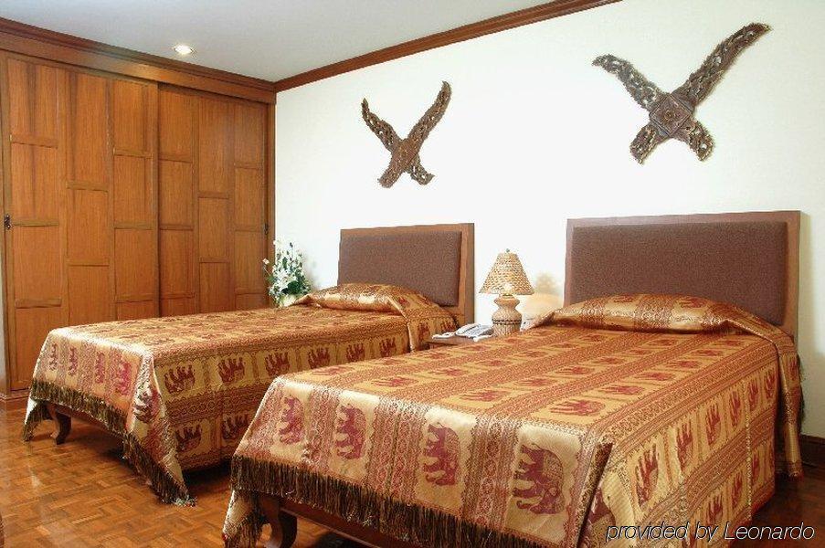 Royal Ivory Sukhumvit Nana Hotel Bangkok Room photo