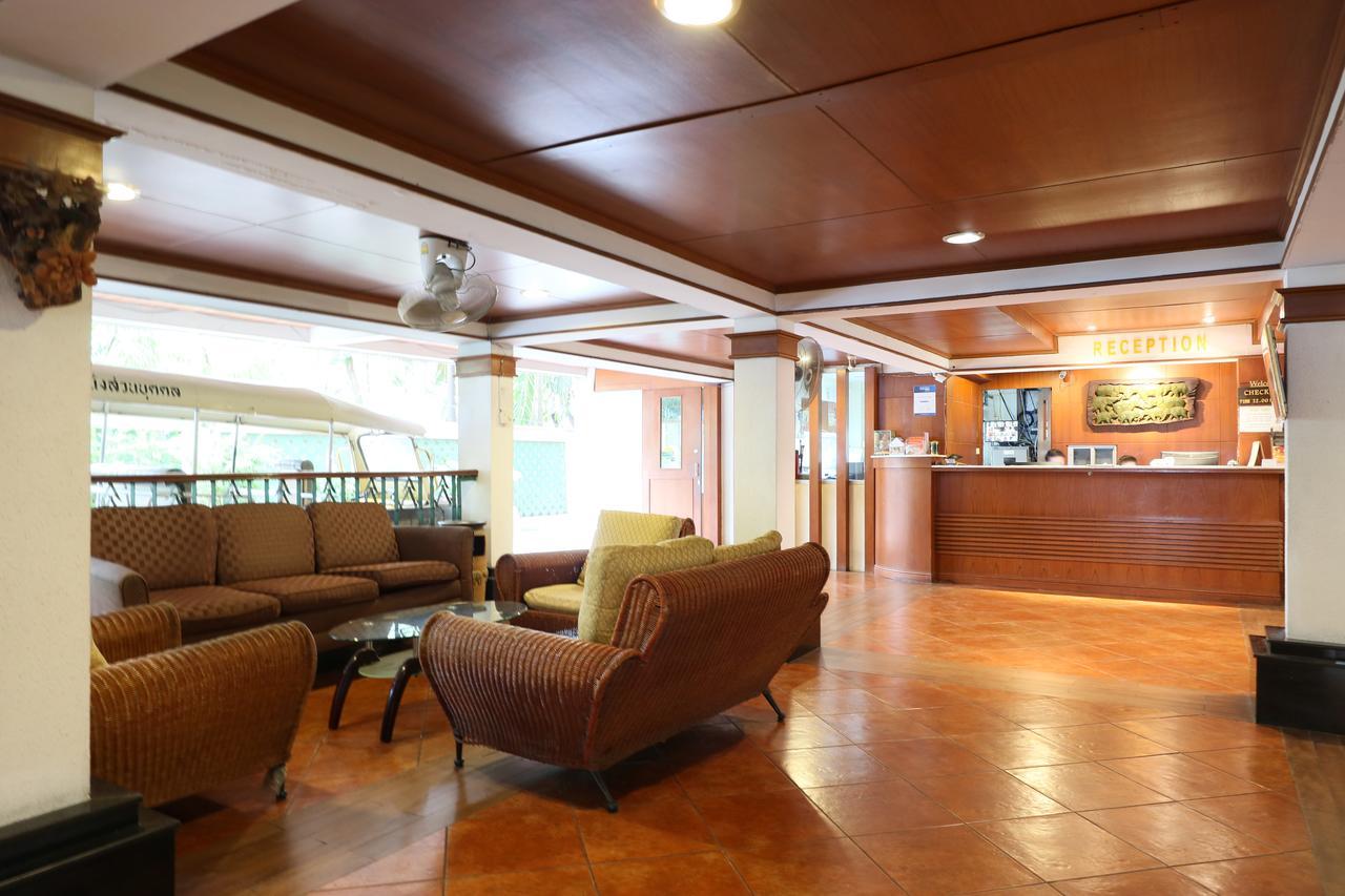 Royal Ivory Sukhumvit Nana Hotel Bangkok Exterior photo