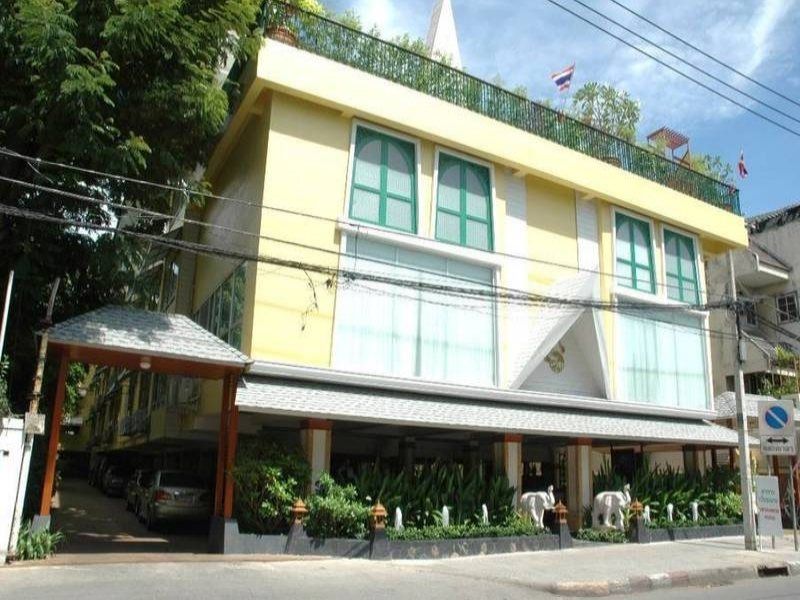 Royal Ivory Sukhumvit Nana Hotel Bangkok Exterior photo
