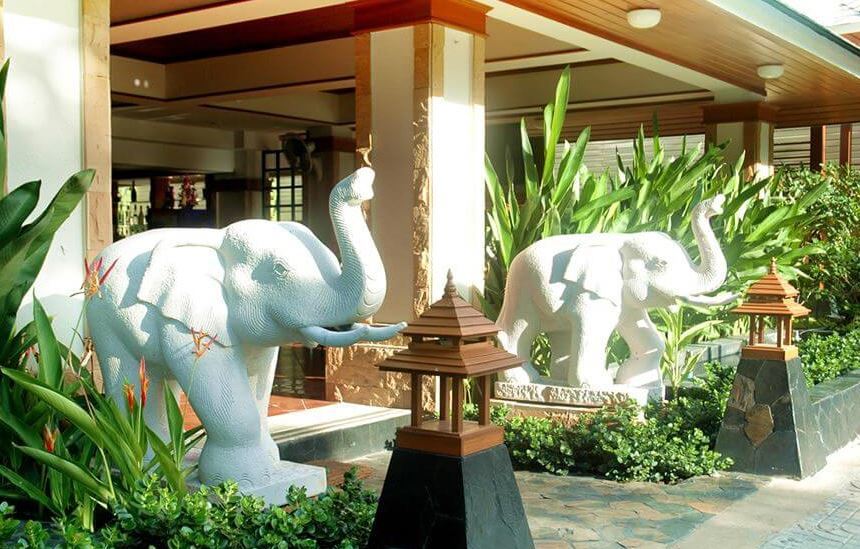 Royal Ivory Sukhumvit Nana Hotel Bangkok Exterior photo