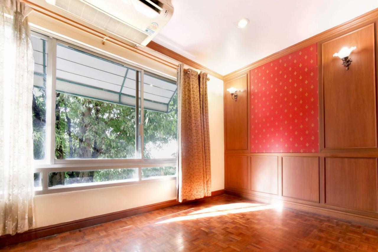 Royal Ivory Sukhumvit Nana Hotel Bangkok Exterior photo